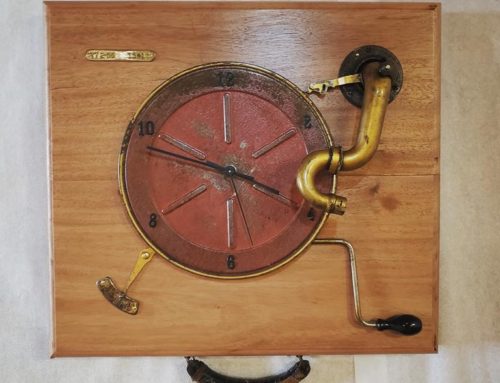 Victrola Record Player Clock